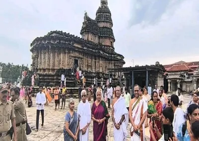 ಶೃಂಗೇರಿ ಶಾರದಾಂಬೆಯ ಆಶೀರ್ವಾದ ಪಡೆದ ನಿರ್ಮಲಾ ಸೀತಾರಾಮನ್