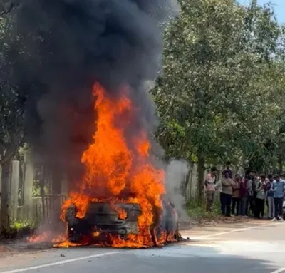 ಮಂಗಳೂರು  ಹೊತ್ತಿ ಉರಿದ bmw ಕಾರು   