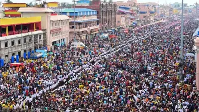 ಬೆಳ್ಳಂಬೆಳಗ್ಗೆ ಬಿಹಾರದ ಸಿದ್ದೇಶ್ವರನಾಥ ಮಂದಿರದಲ್ಲಿ ಕಾಲ್ತುಳಿತ  7 ಭಕ್ತರ ಸಾವು